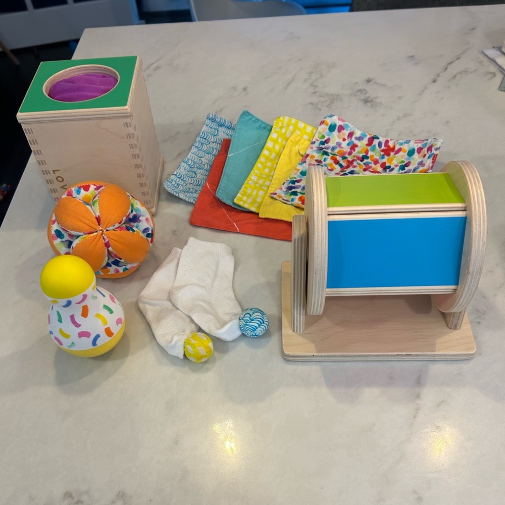 Lovevery “the Senser” 5&6 Month Play Kit